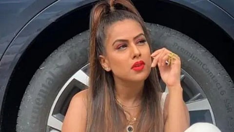 naagin actress Nia Sharma dancing on the streets at night goes viral