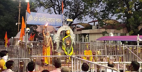 On the first day alone three and a half thousand devotees took Shanidarshan