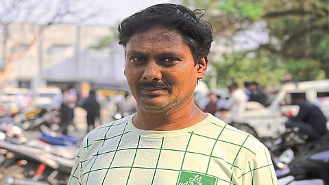 suraj pardeshi saved 7 child in bhandara hospital fire incident