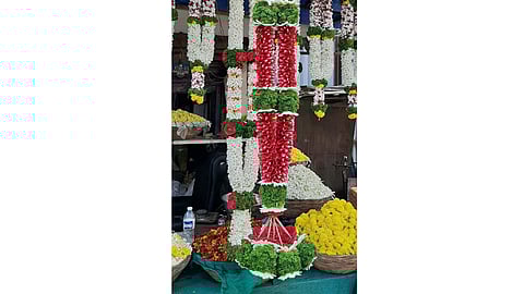 demand for Karnataka flowers increases at Pune in Ganeshotsav  2020