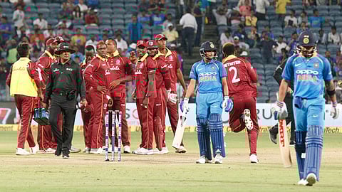 विराट' खेळी अपयशी; विंडीज ठरले सरस