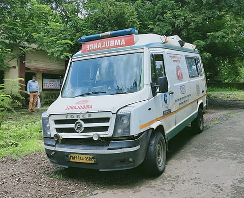 निगरगठ्ठ आणि सुस्त यंत्रणेचे आणखी किती बळी? 108 रुग्णवाहिका आणि ऑक्सिजनअभावी एकाचा मृ्त्यू