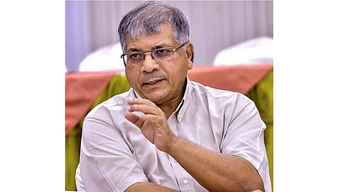 मराठा विद्यार्थ्यांचे शैक्षणिक नुकसान टाळण्यासाठी सरकारने त्वरित निर्णय घ्यावा :  प्रकाश आंबेडकर