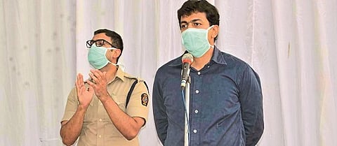  The band's salute was given to the doctors in Miraj