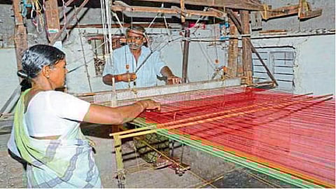 Introduction of textile industry and handloom history in belgaum