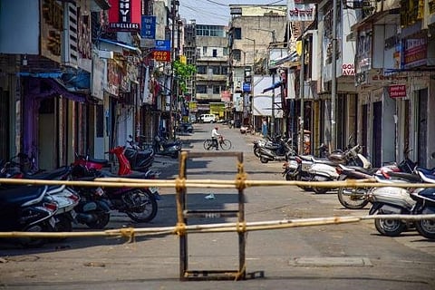 जळगाव जिल्ह्यात 15 ठिकाणे प्रतिबंधीत...प्रशासनाने केले जाहीर ! 