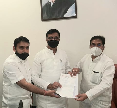 congress signature nivedan.jpg