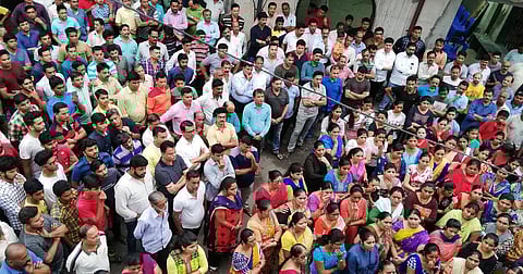 नसबंदीमध्ये पुरुष आघाडीवर की महिला? रिपोर्ट वाचा