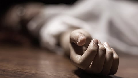 Loksabha 2019 : पश्चिम बंगालमध्ये मतदानादरम्यान हाणामारी; रांगेत उभ्या असलेल्या मतदाराचा मृत्यू