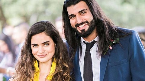 NCB ने हस्तगत केलेत अर्जुन रामपालच्या गर्लफ्रेंडच्या भावाचे चॅट्स; चॅट्समधून धक्कादायक माहिती उघड