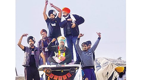 groom at singhu border