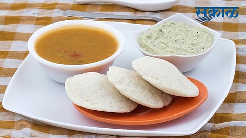 recipe of how to make idli and chutney in kolhapur