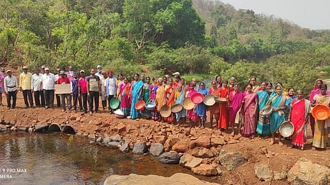 breach on bharja river in mandangad ratnagiri with people help