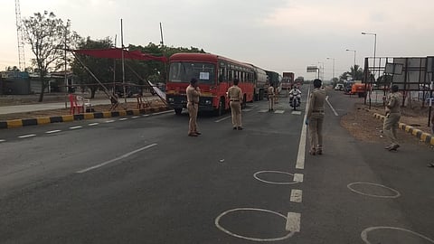 Fifty one thousand passengers admitted to Karnataka from Kognoli check post