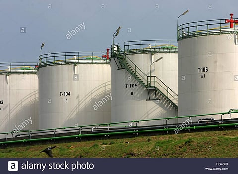 Mafia Dominates Oil Depots
