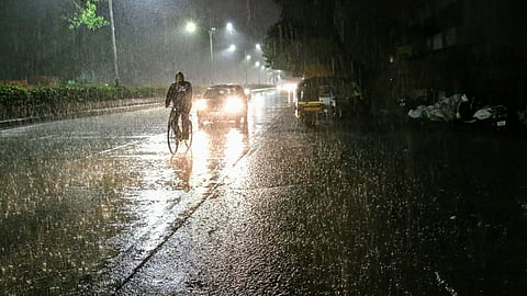 Heavy RainFall can be in pune today 