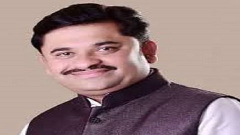 Maharashtra ST Workers Union President Sandeep Shinde and General Secretary Hanumant Tate  Demand  the statement to the Chief Minister Finance Minister and Transport Minister