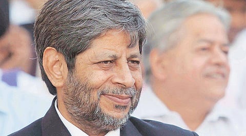 ex. Advocate General Shrihari Ane criticizes the Governor