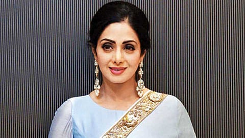 दोन वर्षांनीनंतरही सुपरस्टार श्रीदेवीच्या चाहत्यांच्या मनात मृत्यूचं गुढ कायम... 