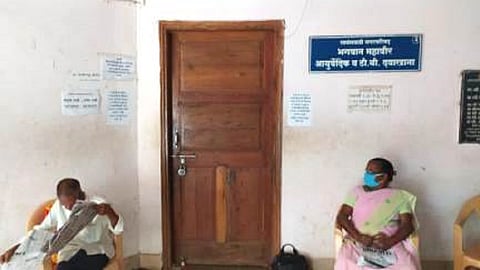 government hospital of sawantwadi not working done the criticised by parab in sindhudurg he locked the hospital for today
