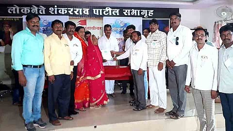 Special Honor of Jalaratna Jalaragini by Water Foundations at vadapuri taluka indapur