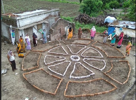 वर्धा : ग्रामस्थांच्या सहकार्यातून निर्माण करण्यात आलेली परसबाग