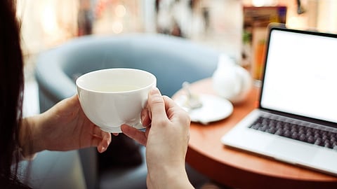 घरातून काम करणं झालंय सोपं; जिओने केली "ही" घोषणा 