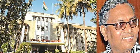 Cash transactions in floor scam; Notice issued by Gudewar