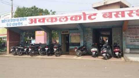 अक्कलकोटमध्ये दंड वसुलीने गर्दी नियंत्रणात