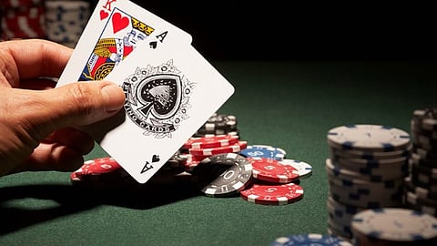 लोणावळ्यात पोलिसांची मोठी कारवाई; नामांकित हॉटेलात जुगार खेळणाऱ्यांना केली अटक