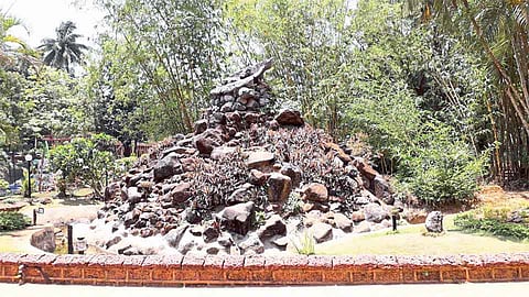 सावंतवाडीतील शिवउद्यानाची ब्रेकजर्नी 