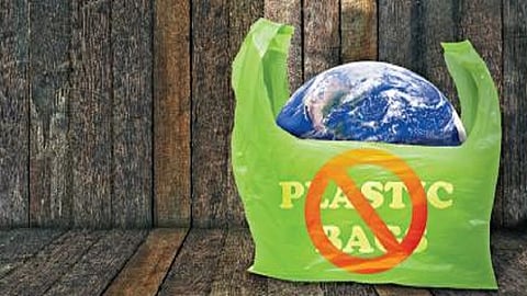 ब्रिटनलाही सतावतोय प्लास्टिकचा भस्मासूर!