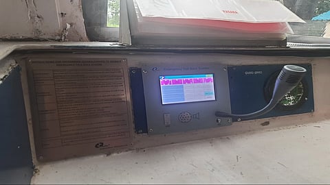 मध्य रेल्वेच्या महिला प्रवाशांसाठी टॉक बॅक सिस्टिम;  दोन लोकलमध्ये टॉक बॅक सिस्टिमची प्राथमिक चाचणी सुरू