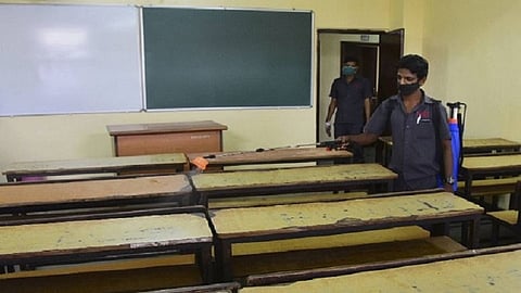 ठाणे जिल्ह्यात तसेच पालिका क्षेत्रातील शाळा पुढील आदेशापर्यंत बंद