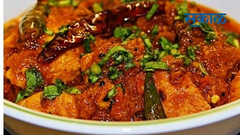 Do you like to eat chicken So make chili chicken at home