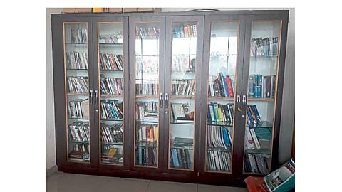 रुग्ण, कर्मचारी वाचतात पुस्तके !