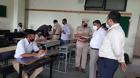 लाॅकडाऊनध्ये परीक्षा घेणे भोवले; तळेगावातील महाविद्यालयावर कारवाई