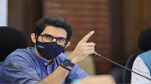 मुंबई पालिकेच्या निवडणुकीसाठी शिवसेनेची तयारी सुरु, आदित्य ठाकरेंची महाबैठक