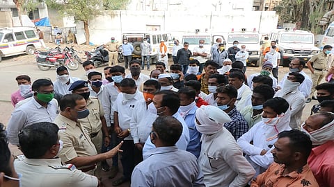 Farmer Family Angry Against Mahavitran