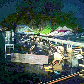  किणीतील कोरोना तपासणी केंद्र वाऱ्याने उडाले