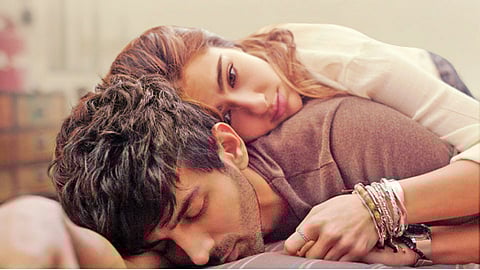 ‘लव्ह आज कल २’ या चित्रपटामध्ये कार्तिक आर्यन आणि सारा अली खान.