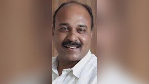 MLA Randhir Savarkar demanded that installments should be paid to pay the bills 