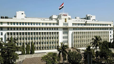 रात्री दीड वाजता मंत्रालयात सापडली महिला