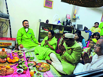 धुळे जिल्ह्यात दिवाळीमुळे बाजारपेठेत ‘फीलगुड’; ‘रेकॉर्ड ब्रेक’ गर्दी 