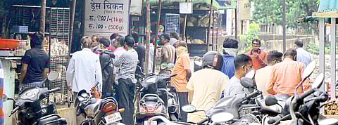 Crowd of citizens at the meat shop in Nagpur