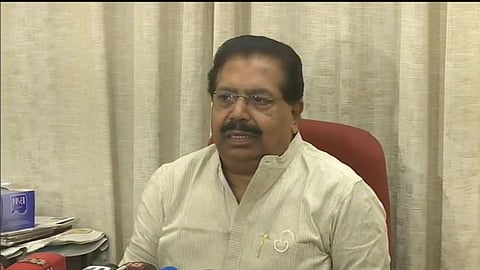 काँग्रेसला मोठा धक्का, केरळमधील ज्येष्ठ नेत्यानं दिला राजीनामा