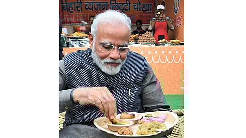 PM Narendra Modi visits Hunar Hatt and had lunch of Litti Chokha