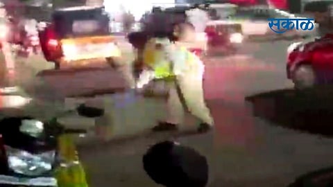 pune traffic police women video