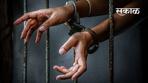 Two arrested for robbing liquor worth 1 and half crore Nashik crime news