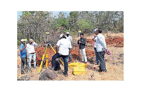 Work On The Land Records Office Was Disrupted In Ajara Kolhapur Marathi News 